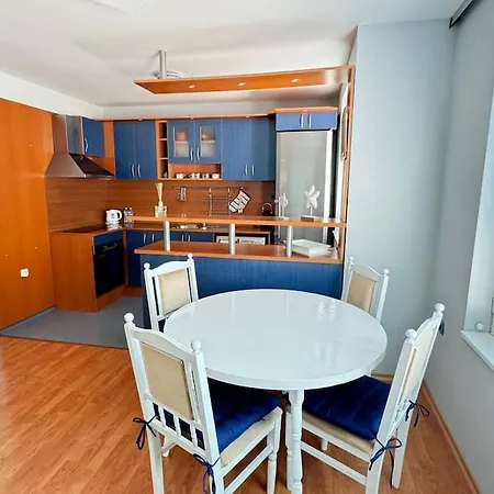 Blue Lagoon Apartment *
